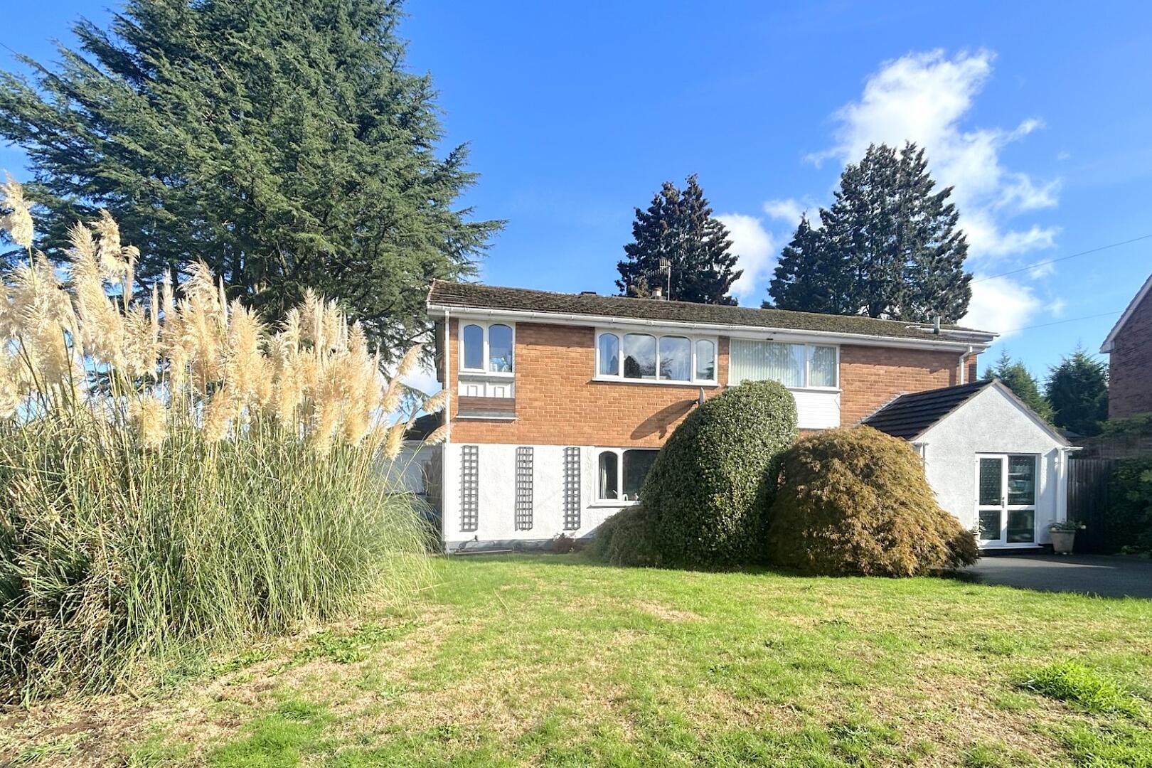 3 bed property in Portland Drive, Stourbridge